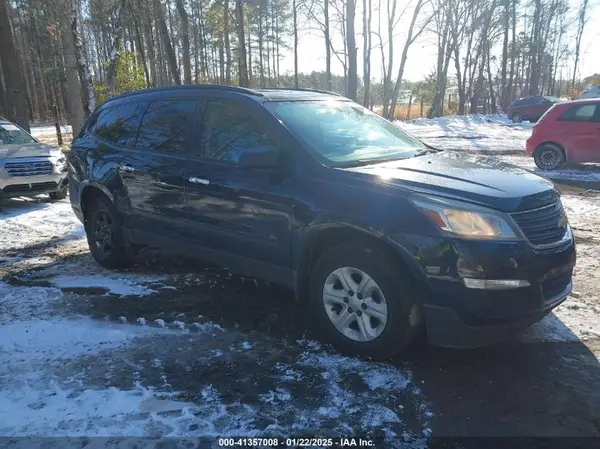 1GNKRFED7HJ219256 2017 CHEVROLET TRAVERSE - Image 1