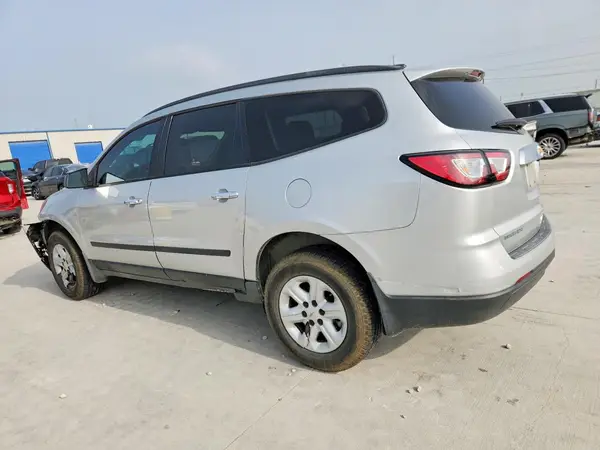 1GNKRFED7HJ269378 2017 CHEVROLET TRAVERSE - Image 2