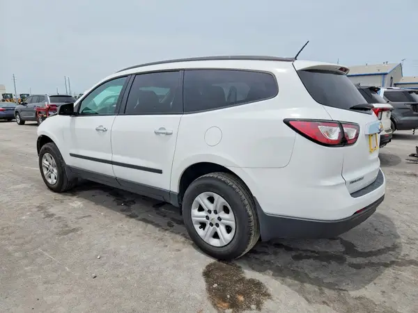 1GNKRFED7HJ308373 2017 CHEVROLET TRAVERSE - Image 2
