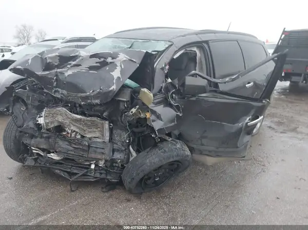 1GNKRFED7HJ326470 2017 CHEVROLET TRAVERSE - Image 2