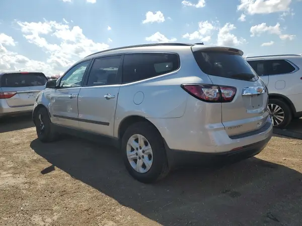 1GNKRFED7HJ340384 2017 CHEVROLET TRAVERSE - Image 2