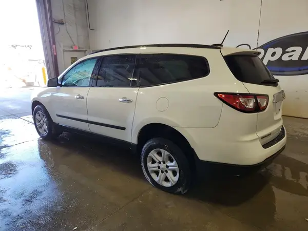 1GNKRFED7HJ340899 2017 CHEVROLET TRAVERSE - Image 2
