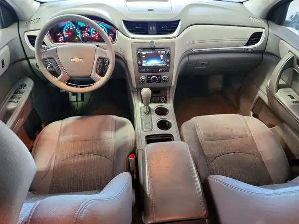 1GNKRFED7HJ340899 2017 CHEVROLET TRAVERSE - Image 8