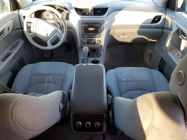 1GNKRFED7HJ353622 2017 CHEVROLET TRAVERSE - Image 8