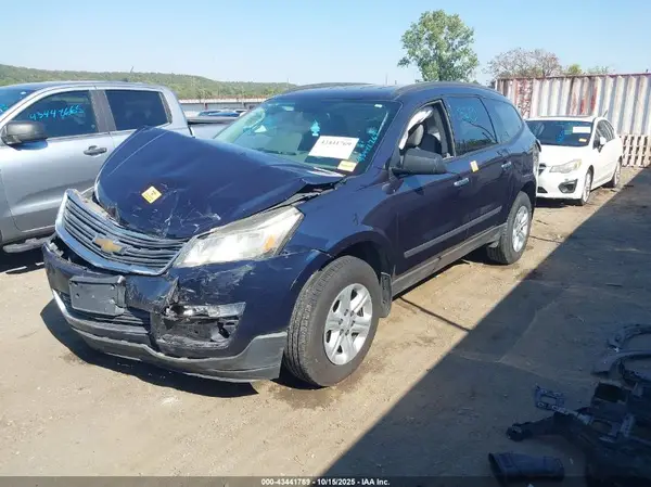 1GNKRFED8GJ200715 2016 CHEVROLET TRAVERSE - Image 2