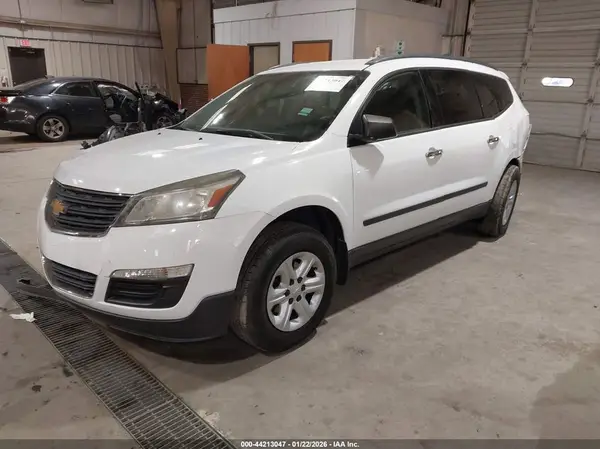 1GNKRFED8GJ265001 2016 CHEVROLET TRAVERSE - Image 2