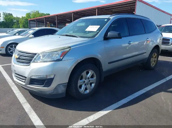 1GNKRFED8GJ307439 2016 CHEVROLET TRAVERSE - Image 2
