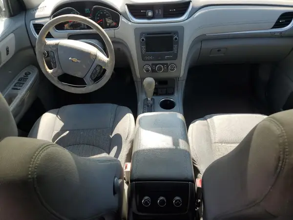 1GNKRFED8HJ114385 2017 CHEVROLET TRAVERSE - Image 8