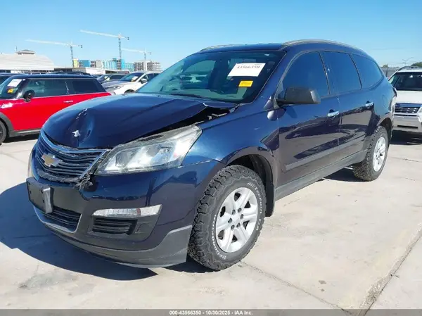 1GNKRFED8HJ116928 2017 CHEVROLET TRAVERSE - Image 2