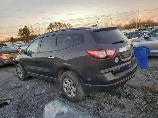 1GNKRFED8HJ172108 2017 CHEVROLET TRAVERSE - Image 2