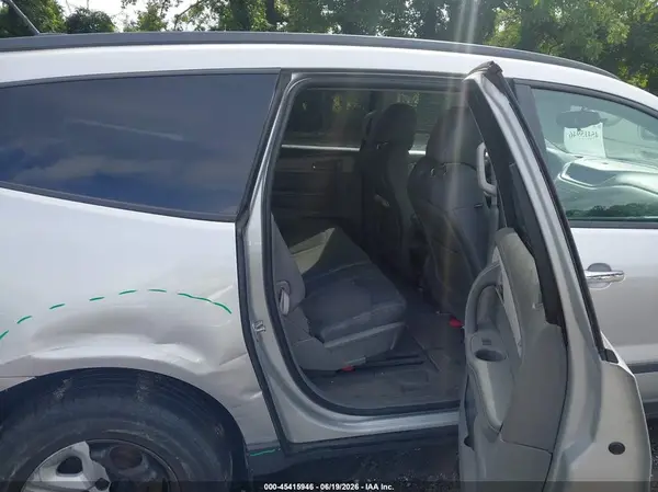 1GNKRFED8HJ220058 2017 CHEVROLET TRAVERSE - Image 8