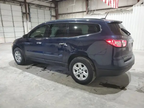 1GNKRFED8HJ227950 2017 CHEVROLET TRAVERSE - Image 2
