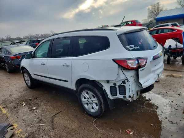 1GNKRFED8HJ277442 2017 CHEVROLET TRAVERSE - Image 2