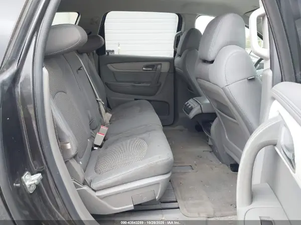 1GNKRFED8HJ292958 2017 CHEVROLET TRAVERSE - Image 8