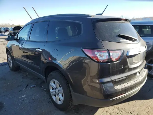 1GNKRFED8HJ317681 2017 CHEVROLET TRAVERSE - Image 2