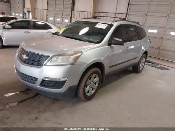 1GNKRFED9GJ268263 2016 CHEVROLET TRAVERSE - Image 2