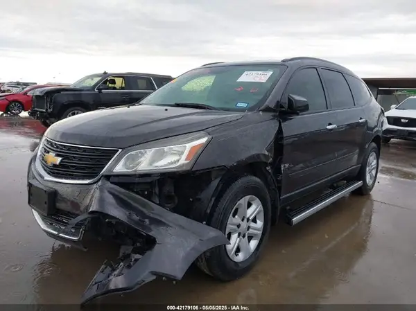 1GNKRFED9HJ137271 2017 CHEVROLET TRAVERSE - Image 2