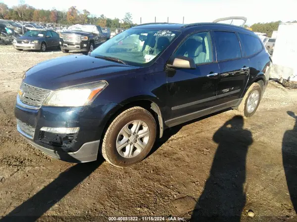 1GNKRFED9HJ176152 2017 CHEVROLET TRAVERSE - Image 2