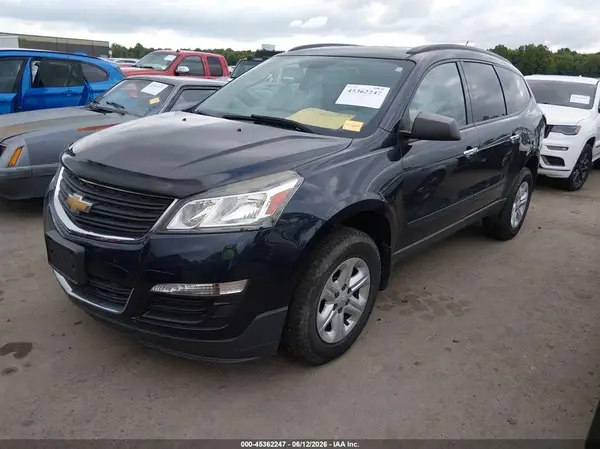 1GNKRFED9HJ232123 2017 CHEVROLET TRAVERSE - Image 2