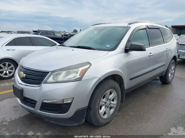 1GNKRFED9HJ251366 2017 CHEVROLET TRAVERSE - Image 2