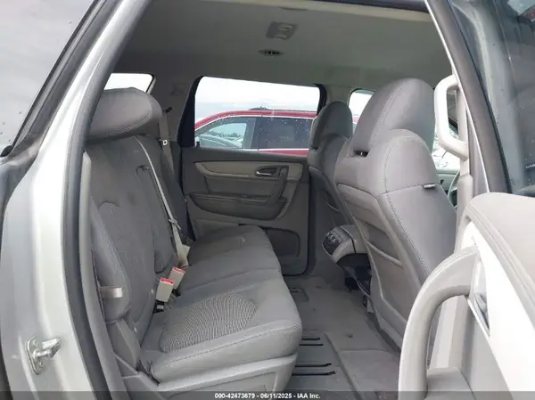 1GNKRFED9HJ251366 2017 CHEVROLET TRAVERSE - Image 8