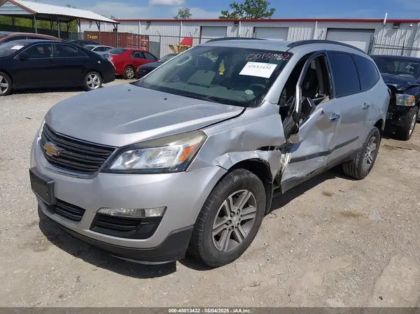 1GNKRFED9HJ273139 2017 CHEVROLET TRAVERSE - Image 2