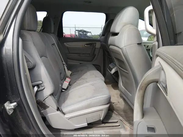 1GNKRFED9HJ303725 2017 CHEVROLET TRAVERSE - Image 8