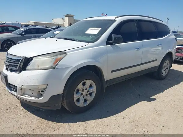 1GNKRFED9HJ308293 2017 CHEVROLET TRAVERSE - Image 2