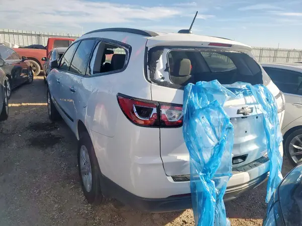 1GNKRFED9HJ317477 2017 CHEVROLET TRAVERSE - Image 2