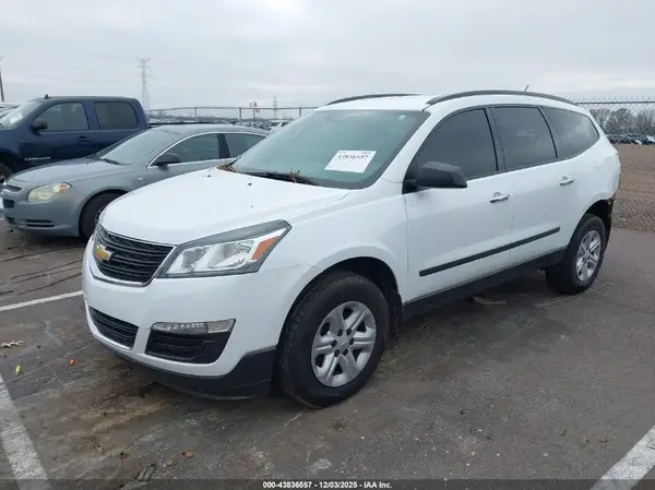 1GNKRFED9HJ341018 2017 CHEVROLET TRAVERSE - Image 2