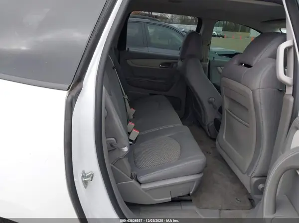 1GNKRFED9HJ341018 2017 CHEVROLET TRAVERSE - Image 8