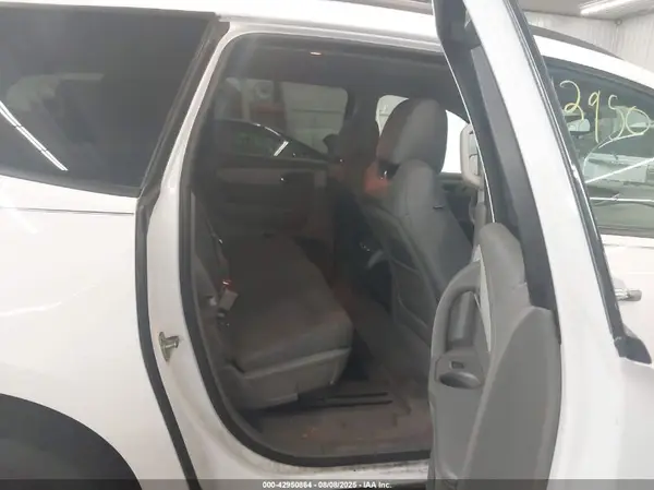 1GNKRFED9HJ347398 2017 CHEVROLET TRAVERSE - Image 8