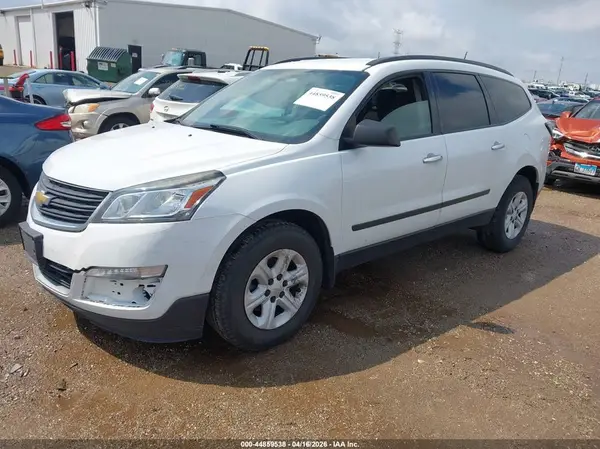 1GNKRFEDXHJ133827 2017 CHEVROLET TRAVERSE - Image 2