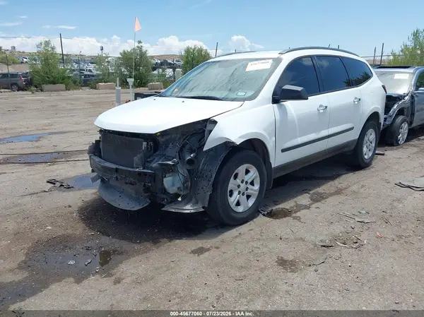 1GNKRFEDXHJ137148 2017 CHEVROLET TRAVERSE - Image 2