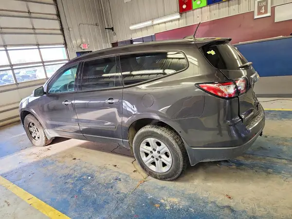 1GNKRFEDXHJ137909 2017 CHEVROLET TRAVERSE - Image 2