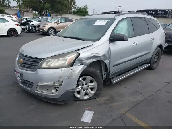 1GNKRFEDXHJ231398 2017 CHEVROLET TRAVERSE - Image 2