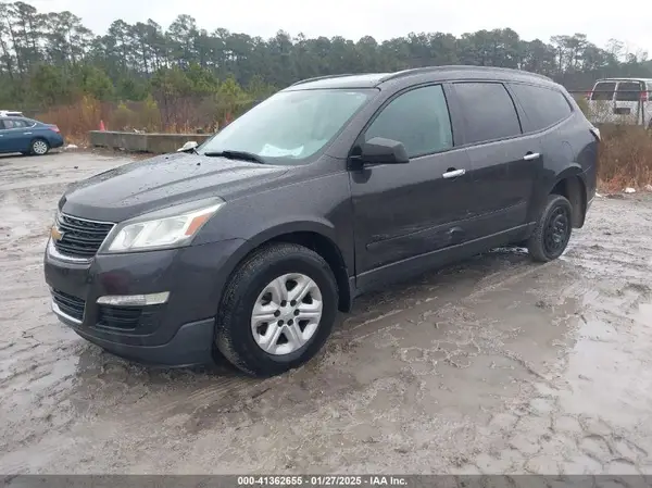 1GNKRFEDXHJ288913 2017 CHEVROLET TRAVERSE - Image 2
