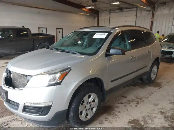 1GNKRFEDXHJ311316 2017 CHEVROLET TRAVERSE - Image 2