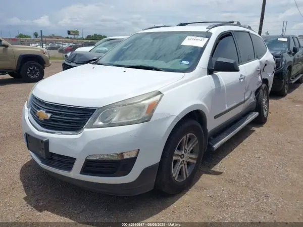 1GNKRFEDXHJ349077 2017 CHEVROLET TRAVERSE - Image 2