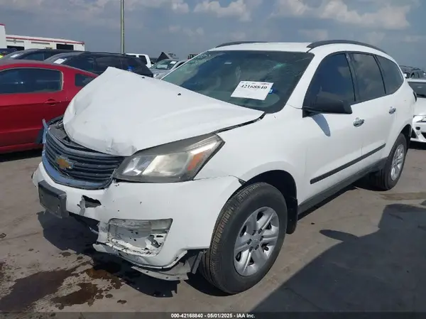 1GNKRFKD0GJ267216 2016 CHEVROLET TRAVERSE - Image 2