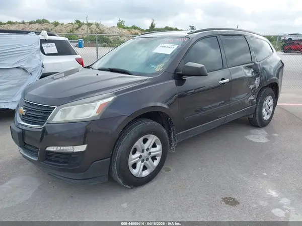 1GNKRFKD0GJ308234 2016 CHEVROLET TRAVERSE - Image 2