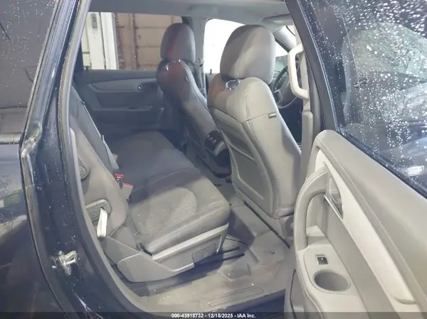 1GNKRFKD0HJ155212 2017 CHEVROLET TRAVERSE - Image 8