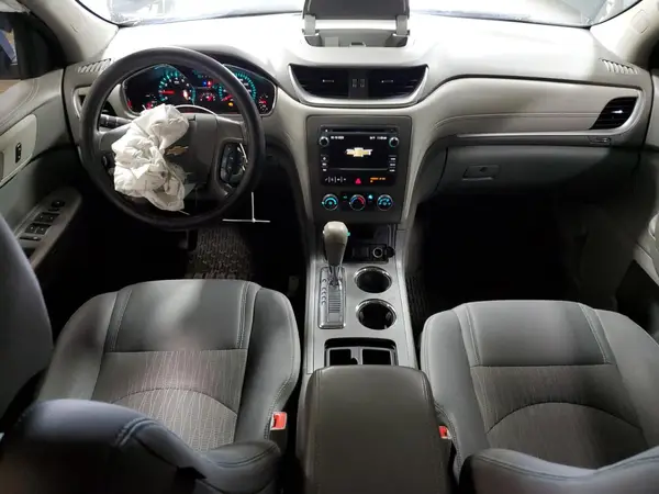 1GNKRFKD0HJ202206 2017 CHEVROLET TRAVERSE - Image 8