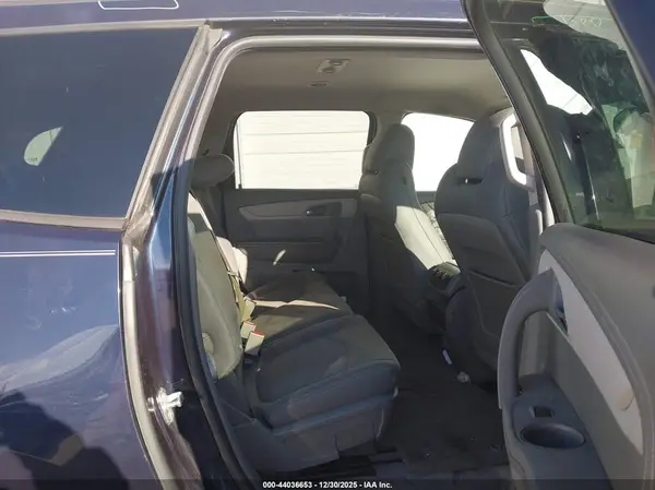 1GNKRFKD0HJ205431 2017 CHEVROLET TRAVERSE - Image 8