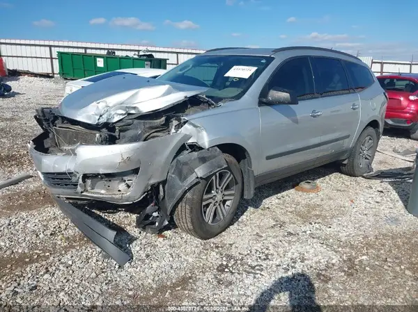 1GNKRFKD0HJ224108 2017 CHEVROLET TRAVERSE - Image 2