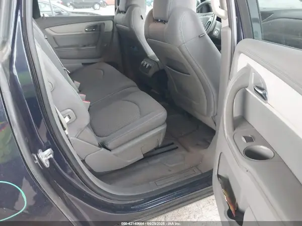 1GNKRFKD0HJ228286 2017 CHEVROLET TRAVERSE - Image 8