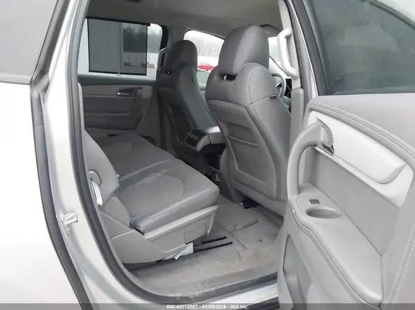 1GNKRFKD0HJ328467 2017 CHEVROLET TRAVERSE - Image 8
