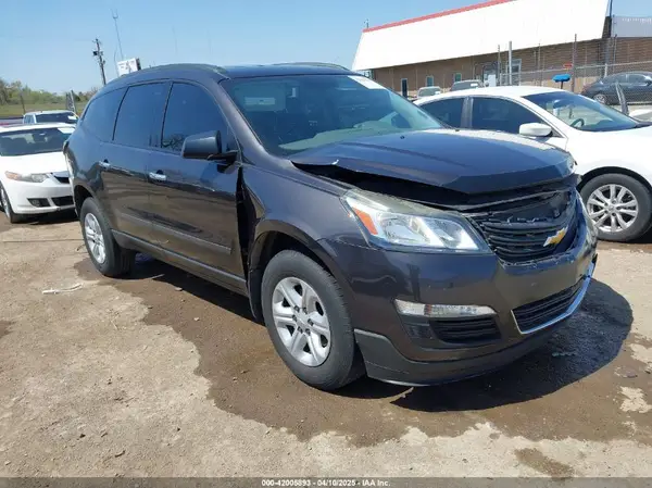 1GNKRFKD0HJ330896 2017 CHEVROLET TRAVERSE - Image 1