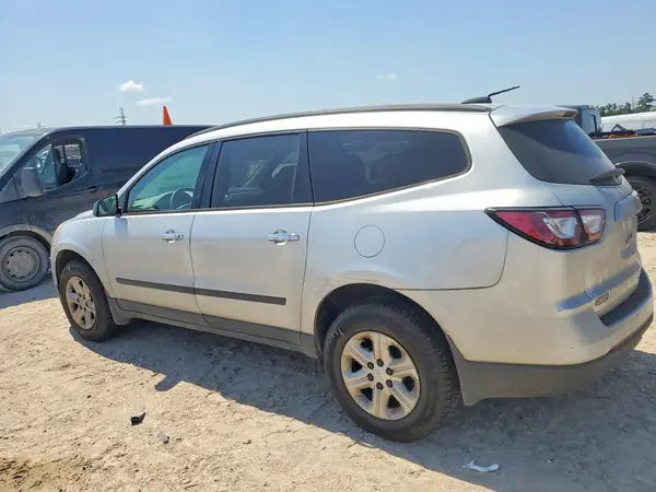 1GNKRFKD1GJ236475 2016 CHEVROLET TRAVERSE - Image 2