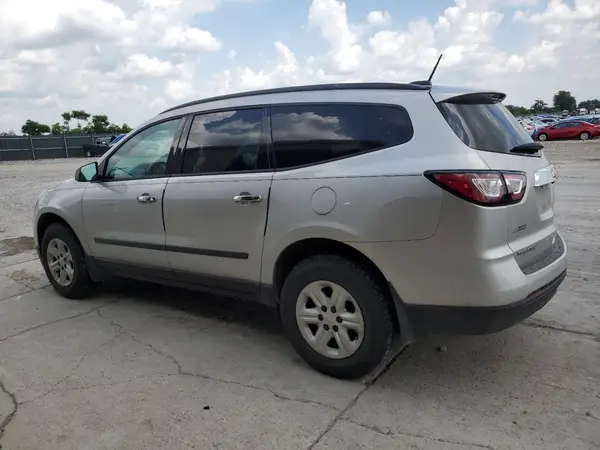 1GNKRFKD1HJ101384 2017 CHEVROLET TRAVERSE - Image 2